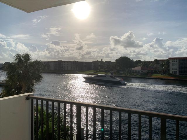 1150 Hillsboro Mile 207, Hillsboro Beach, FL 33062