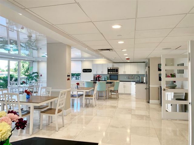 1150 Hillsboro Mile 207, Hillsboro Beach, FL 33062