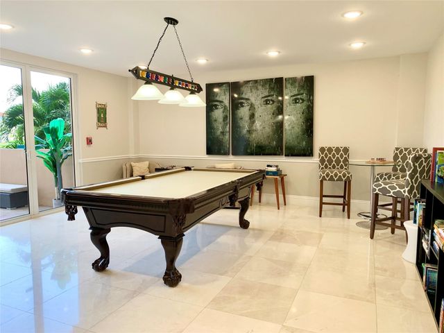 1150 Hillsboro Mile 207, Hillsboro Beach, FL 33062