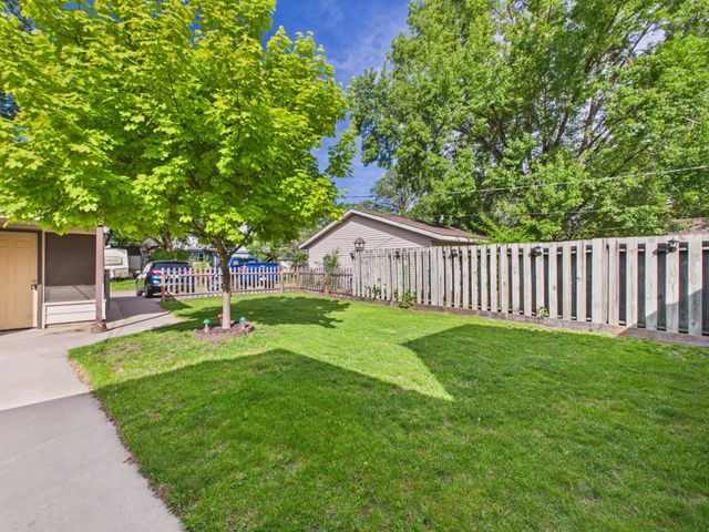 421 Raymond Avenue NE, Saint Cloud, MN 56304