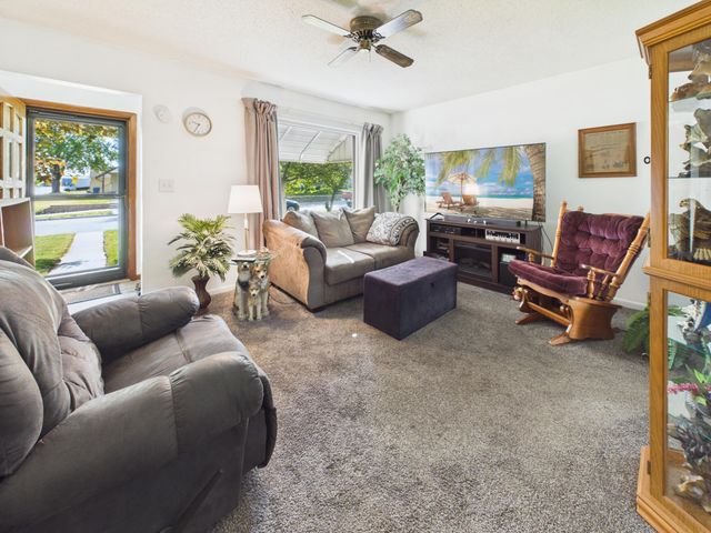 421 Raymond Avenue NE, Saint Cloud, MN 56304