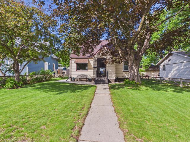 421 Raymond Avenue NE, Saint Cloud, MN 56304