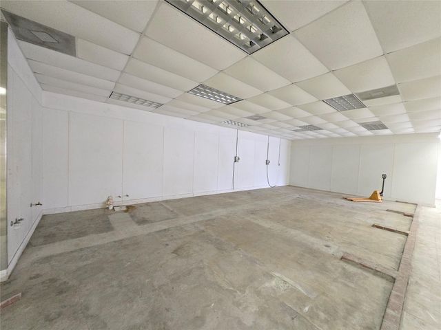 1616 Avenue F, Bay City, TX 77414