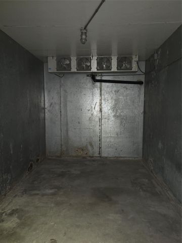 1616 Avenue F, Bay City, TX 77414