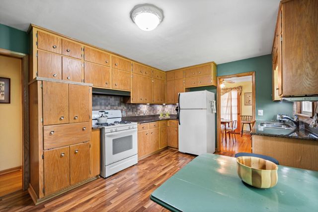 545 Miriam Street, Mendota Heights, MN 55118