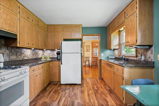 545 Miriam Street, Mendota Heights, MN 55118