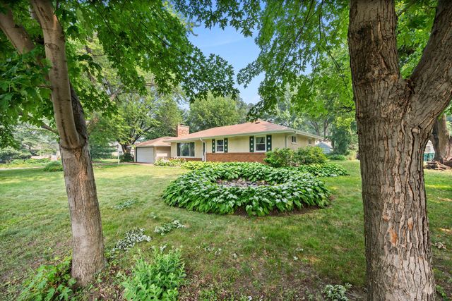 545 Miriam Street, Mendota Heights, MN 55118