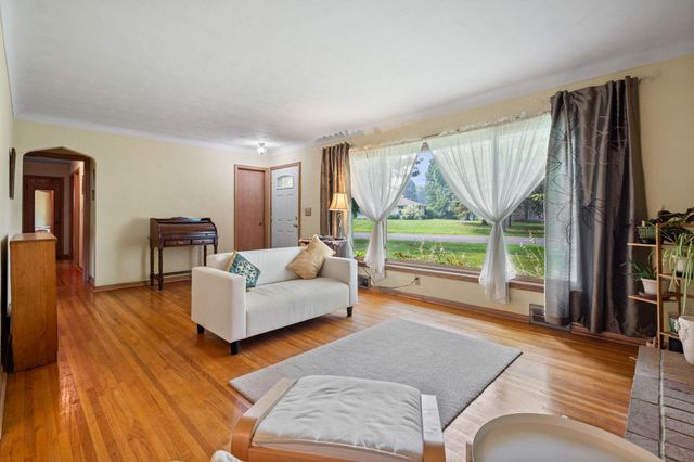 545 Miriam Street, Mendota Heights, MN 55118