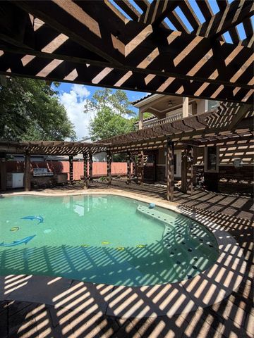1710 Castlerock Drive, Houston, TX 77090