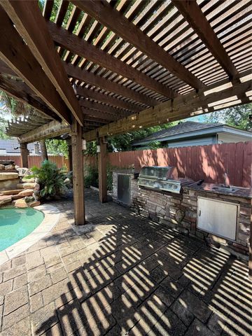 1710 Castlerock Drive, Houston, TX 77090