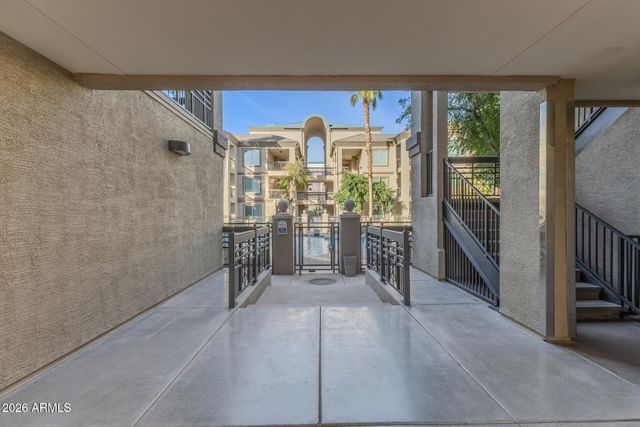 435 W RIO SALADO Parkway 210, Tempe, AZ 85281