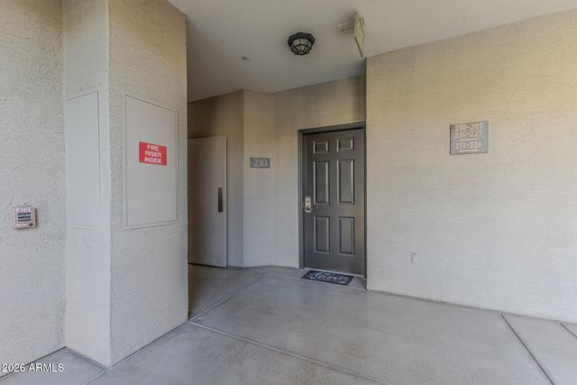 435 W RIO SALADO Parkway 210, Tempe, AZ 85281