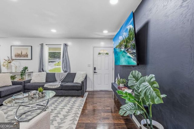 1085 Azalea Circle, Marietta, GA 30062