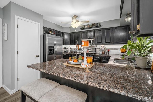 2150 Graystone Drive, St Charles, MO 63303