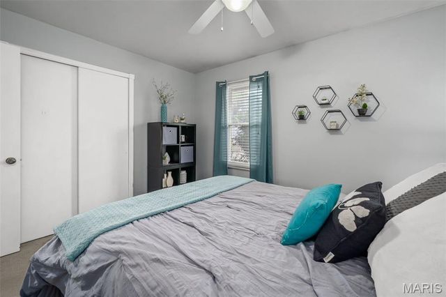 2150 Graystone Drive, St Charles, MO 63303