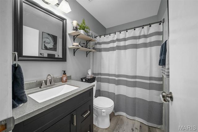 2150 Graystone Drive, St Charles, MO 63303