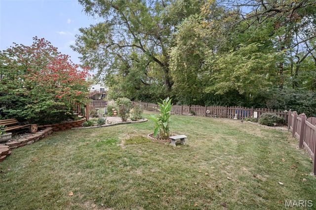 2150 Graystone Drive, St Charles, MO 63303