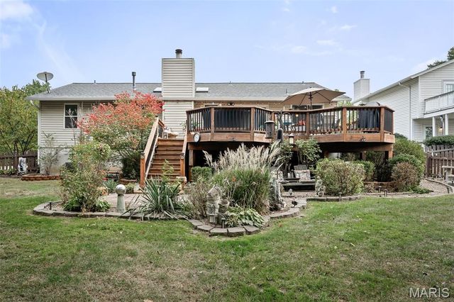 2150 Graystone Drive, St Charles, MO 63303