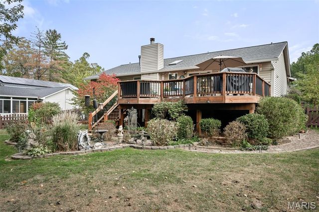 2150 Graystone Drive, St Charles, MO 63303