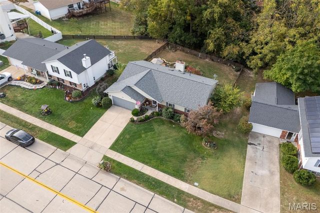 2150 Graystone Drive, St Charles, MO 63303