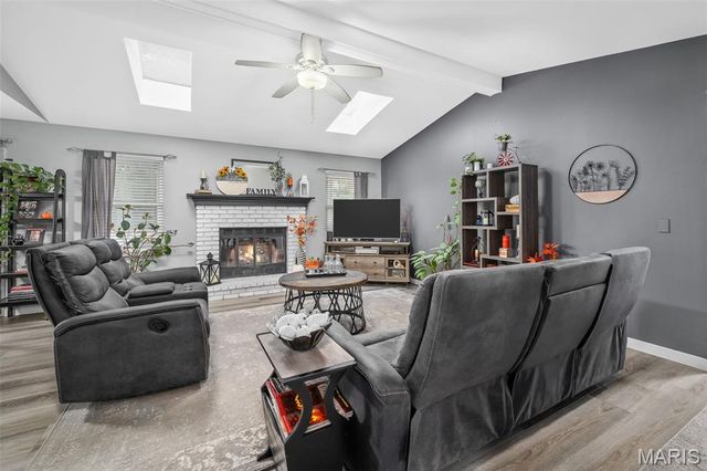 2150 Graystone Drive, St Charles, MO 63303