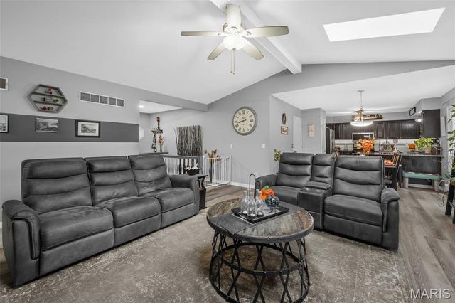 2150 Graystone Drive, St Charles, MO 63303