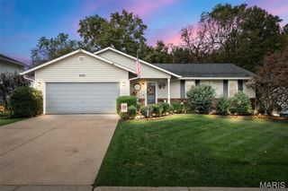 2150 Graystone Drive, St Charles, MO 63303