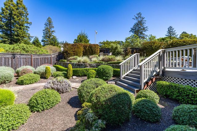 3726 Cannes Pl, Santa Rosa, CA 95403