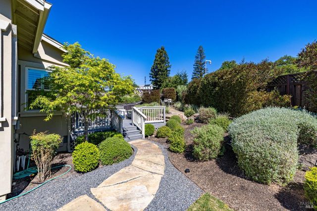3726 Cannes Pl, Santa Rosa, CA 95403
