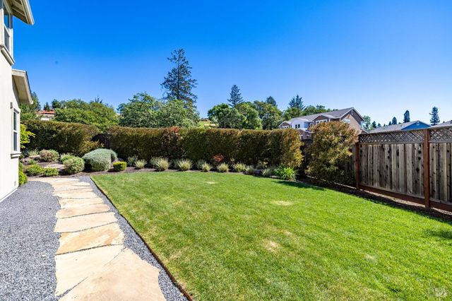 3726 Cannes Pl, Santa Rosa, CA 95403