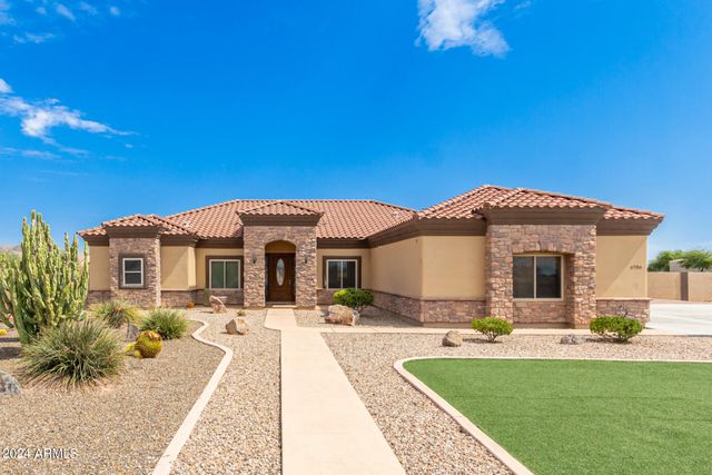 6786 W GELDING Lane, Coolidge, AZ 85128