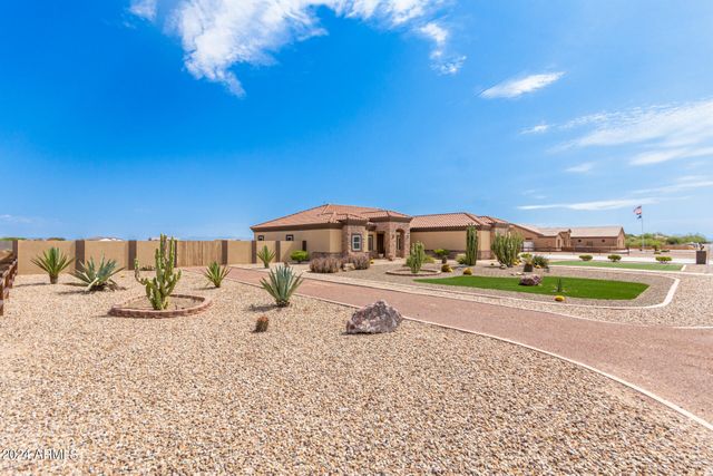 6786 W GELDING Lane, Coolidge, AZ 85128