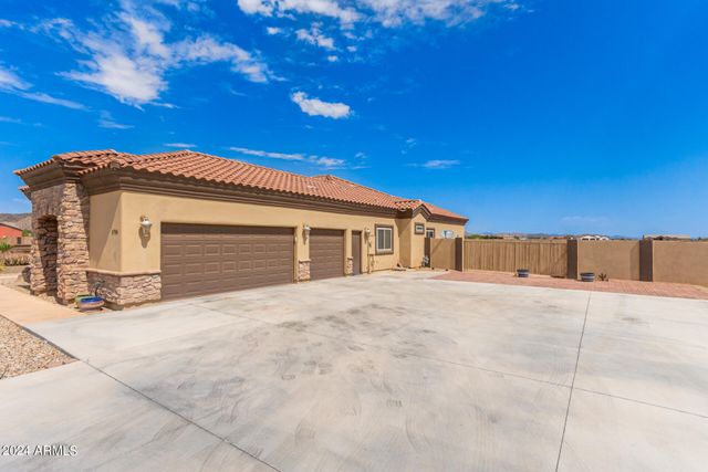 6786 W GELDING Lane, Coolidge, AZ 85128
