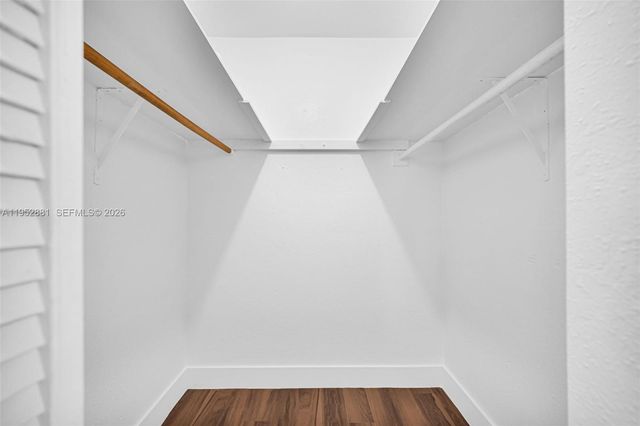 7911 SW 9th St, North Lauderdale, FL 33068