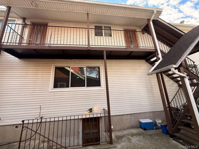 386 Page Avenue, Staten Island, NY 10307