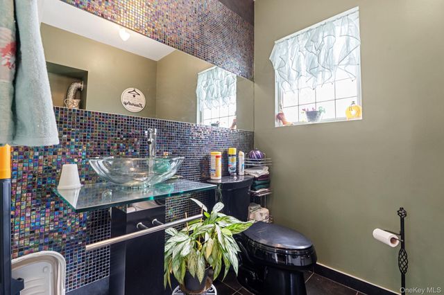 386 Page Avenue, Staten Island, NY 10307