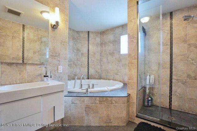 386 Page Avenue, Staten Island, NY 10307