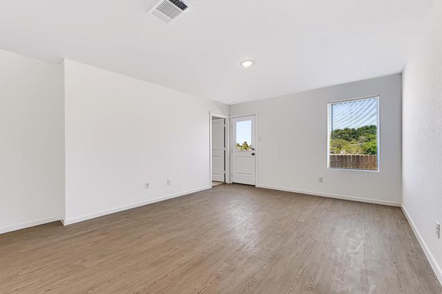 202 Pastar FLS, Seguin, TX 78155