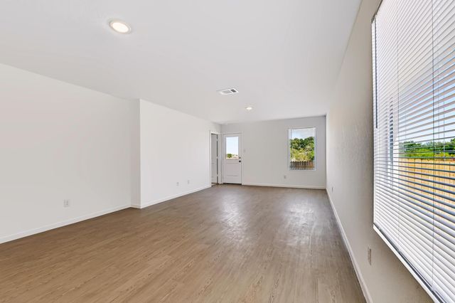 202 Pastar FLS, Seguin, TX 78155