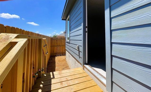 202 Pastar FLS, Seguin, TX 78155