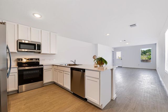 202 Pastar FLS, Seguin, TX 78155