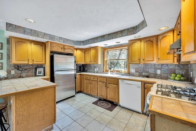 34 Hilltop Dr, Bourne, MA 02561
