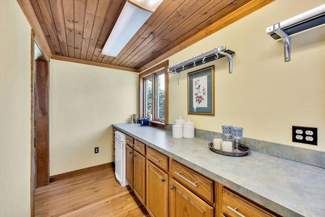 34 Hilltop Dr, Bourne, MA 02561