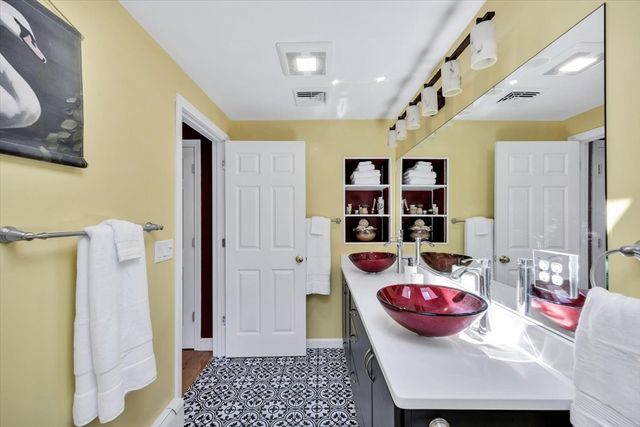 34 Hilltop Dr, Bourne, MA 02561