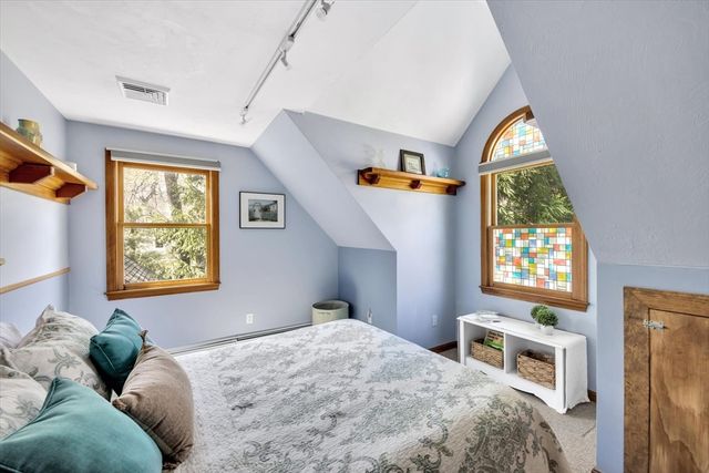 34 Hilltop Dr, Bourne, MA 02561