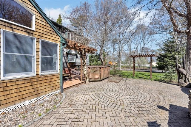 34 Hilltop Dr, Bourne, MA 02561