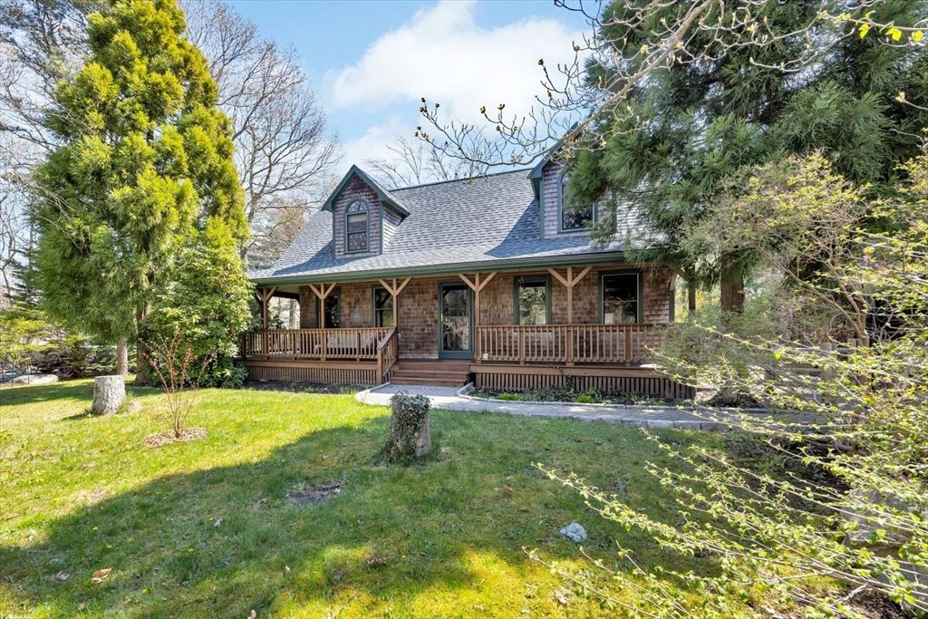34 Hilltop Dr, Bourne, MA 02561