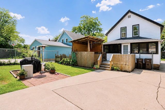 1125 S Hackett Street, Beloit, WI 53511