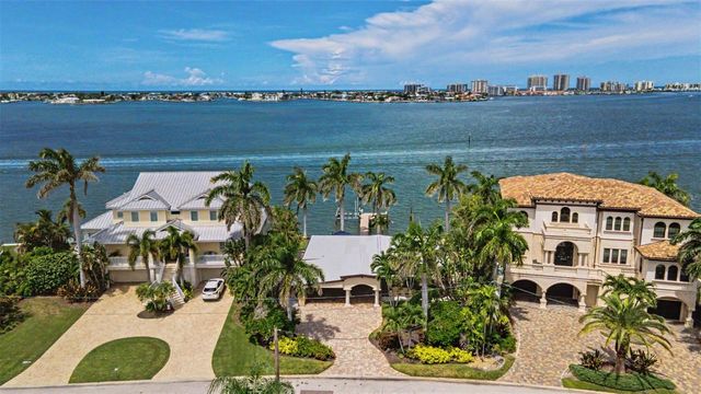 52 N PINE CIRCLE, Belleair, FL 33756