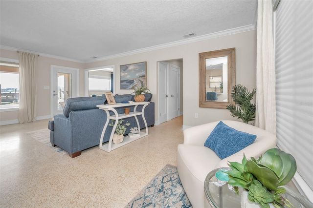52 N PINE CIRCLE, Belleair, FL 33756